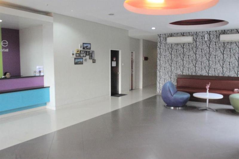 เมรัก ไลฟ์สไตล์ โฮเต็ล Hotel เดนปาซาร์ ภายนอก รูปภาพ
