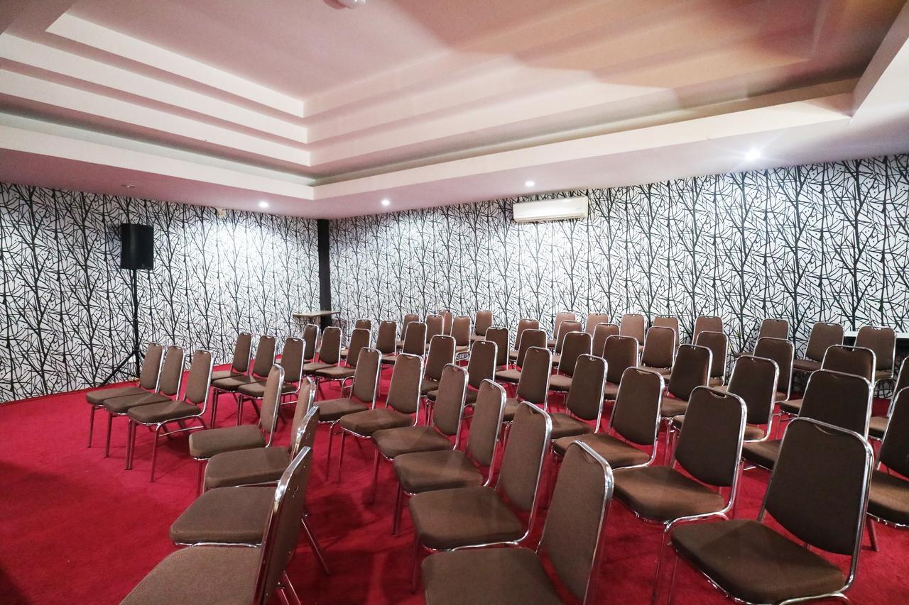 เมรัก ไลฟ์สไตล์ โฮเต็ล Hotel เดนปาซาร์ ภายนอก รูปภาพ