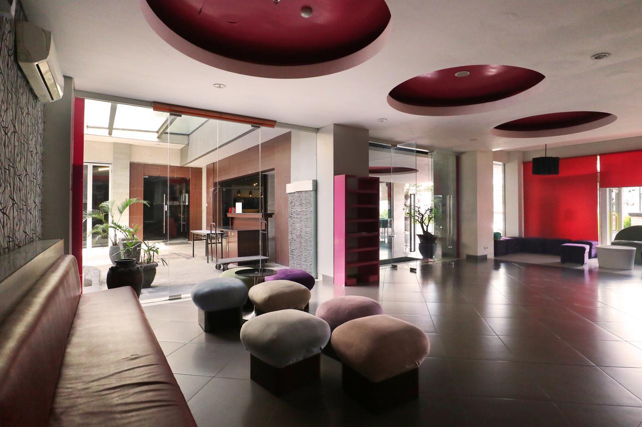 เมรัก ไลฟ์สไตล์ โฮเต็ล Hotel เดนปาซาร์ ภายนอก รูปภาพ